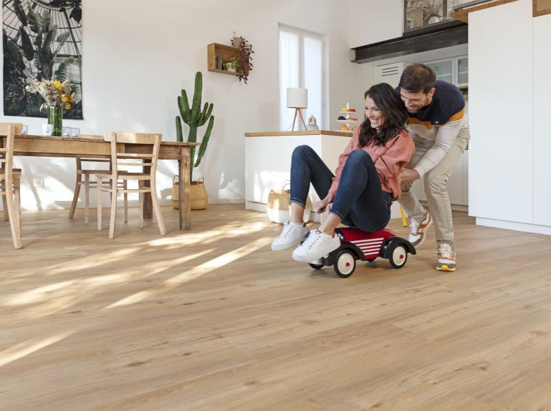 Gerflor Tipps und Tricks - Pärchen Bobbycar
