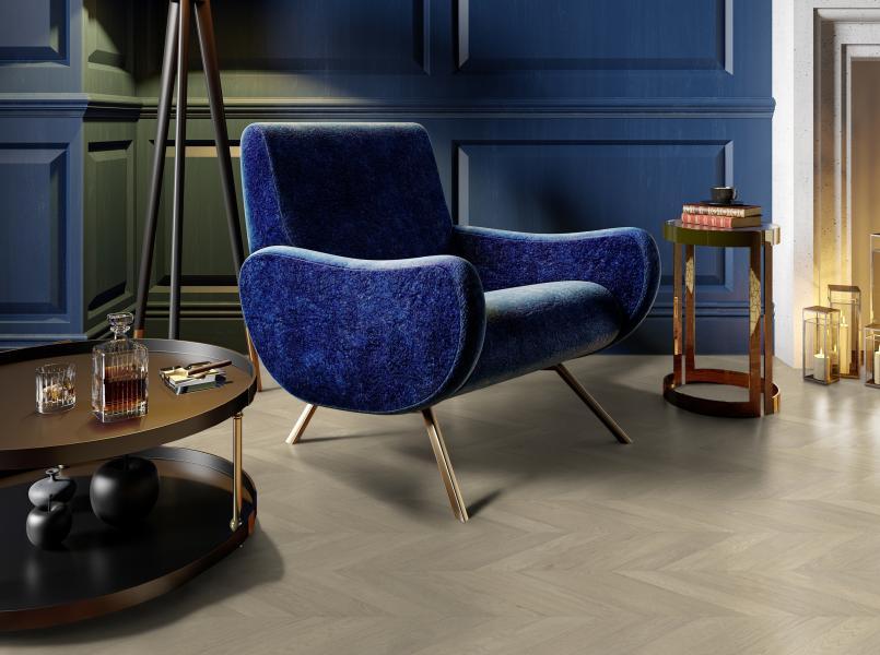 Gerflor Dekor Azay Beige - Blauer Sessel