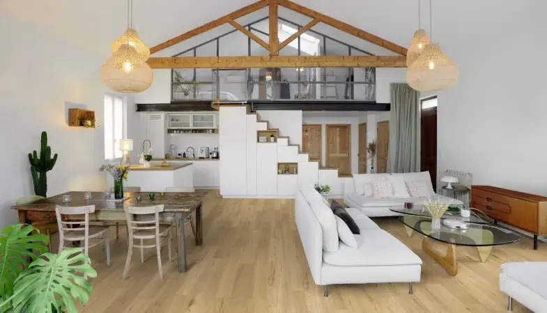 Gerflor Heller Boden Wohnzimmer mit Esstisch